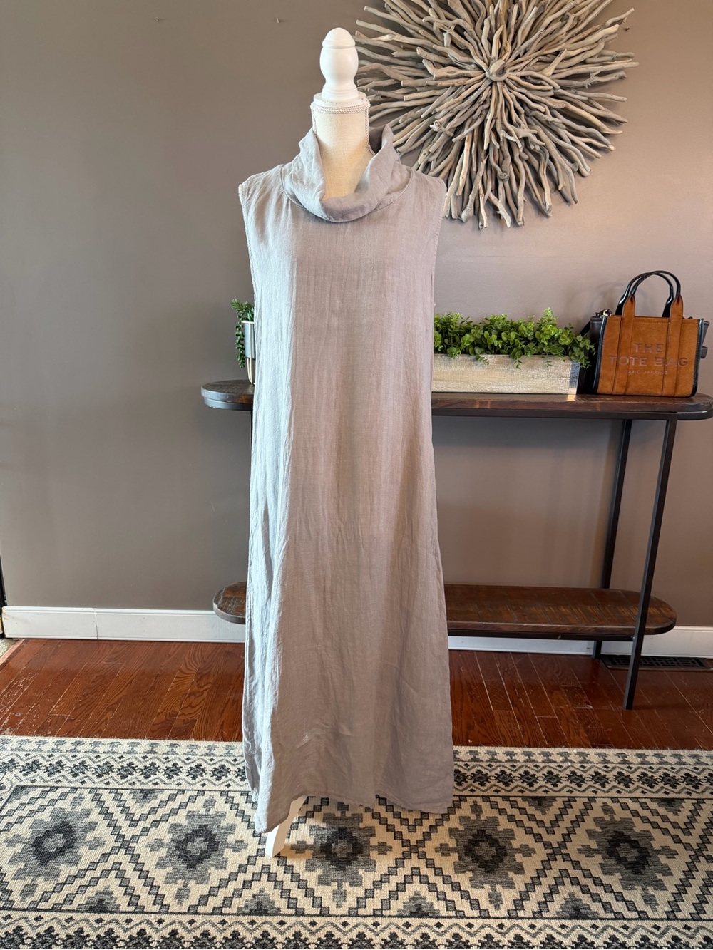 Francesca Bettini 100% linen maxi dress in grey.